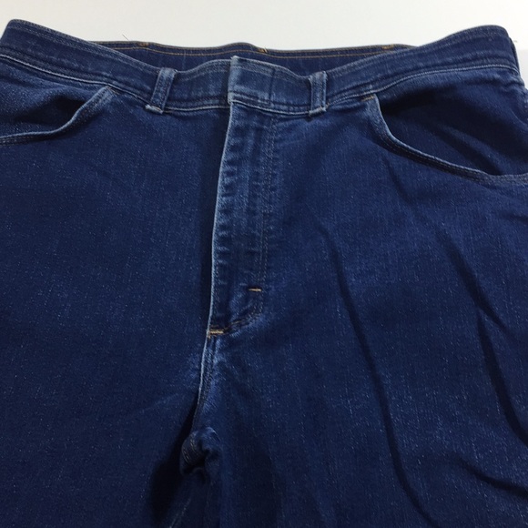 Wrangler Jeans Size 38x29 - Picture 2 of 7
